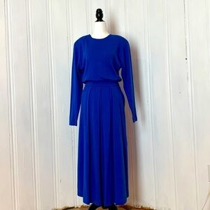 PORTS INTERNATIONAL stunning royal blue skirt and top set